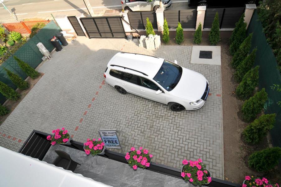 Silver Beach Apartments Шиофок Экстерьер фото
