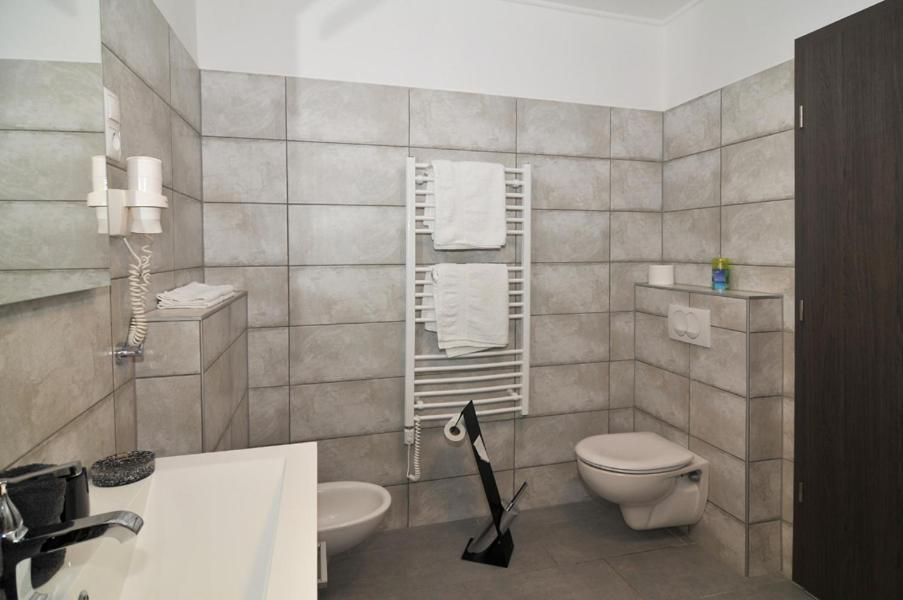 Silver Beach Apartments Шиофок Экстерьер фото