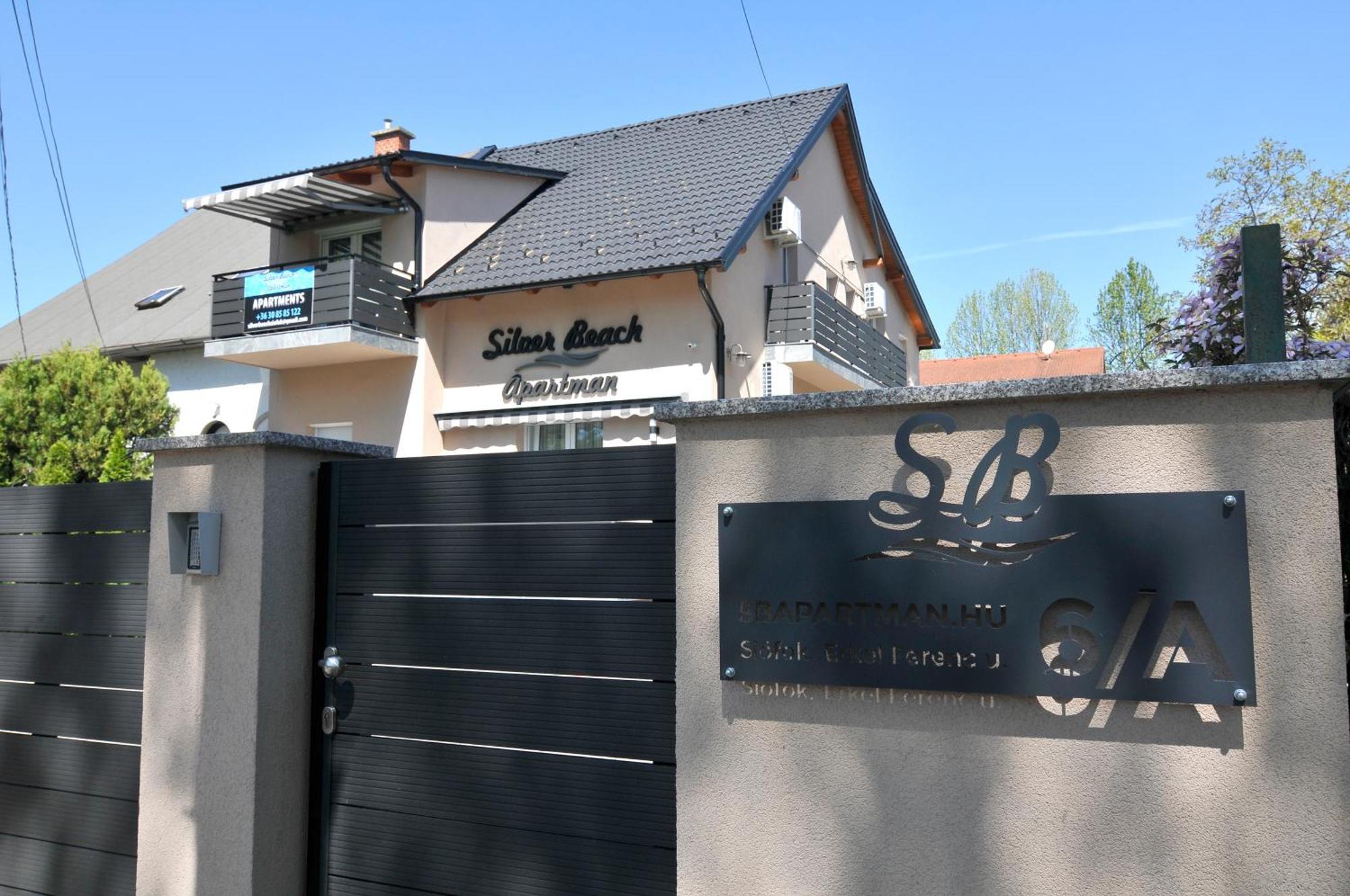 Silver Beach Apartments Шиофок Экстерьер фото