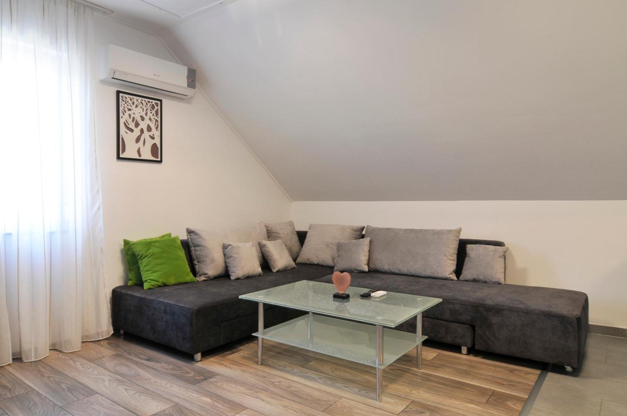 Silver Beach Apartments Шиофок Экстерьер фото