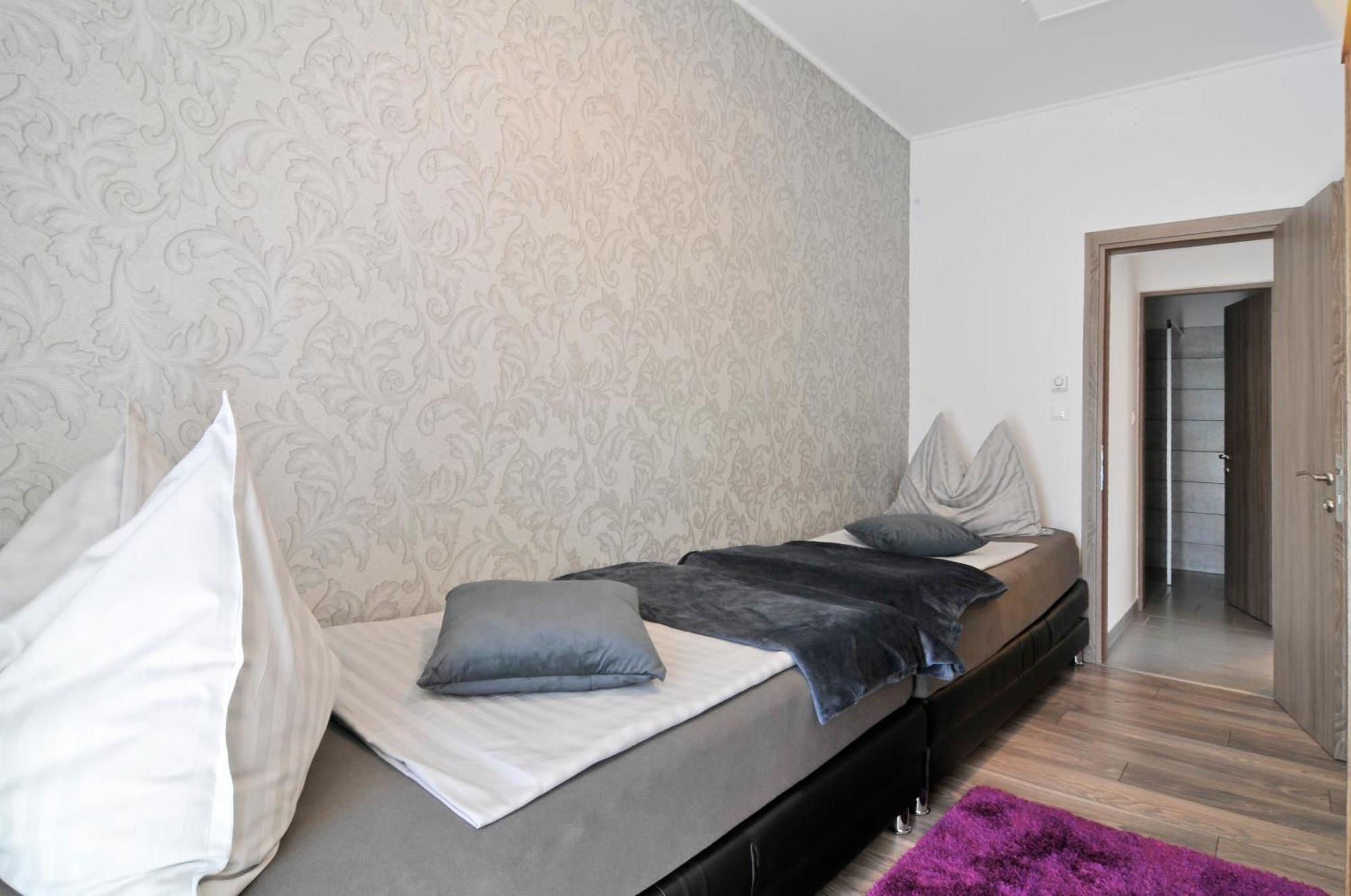 Silver Beach Apartments Шиофок Экстерьер фото