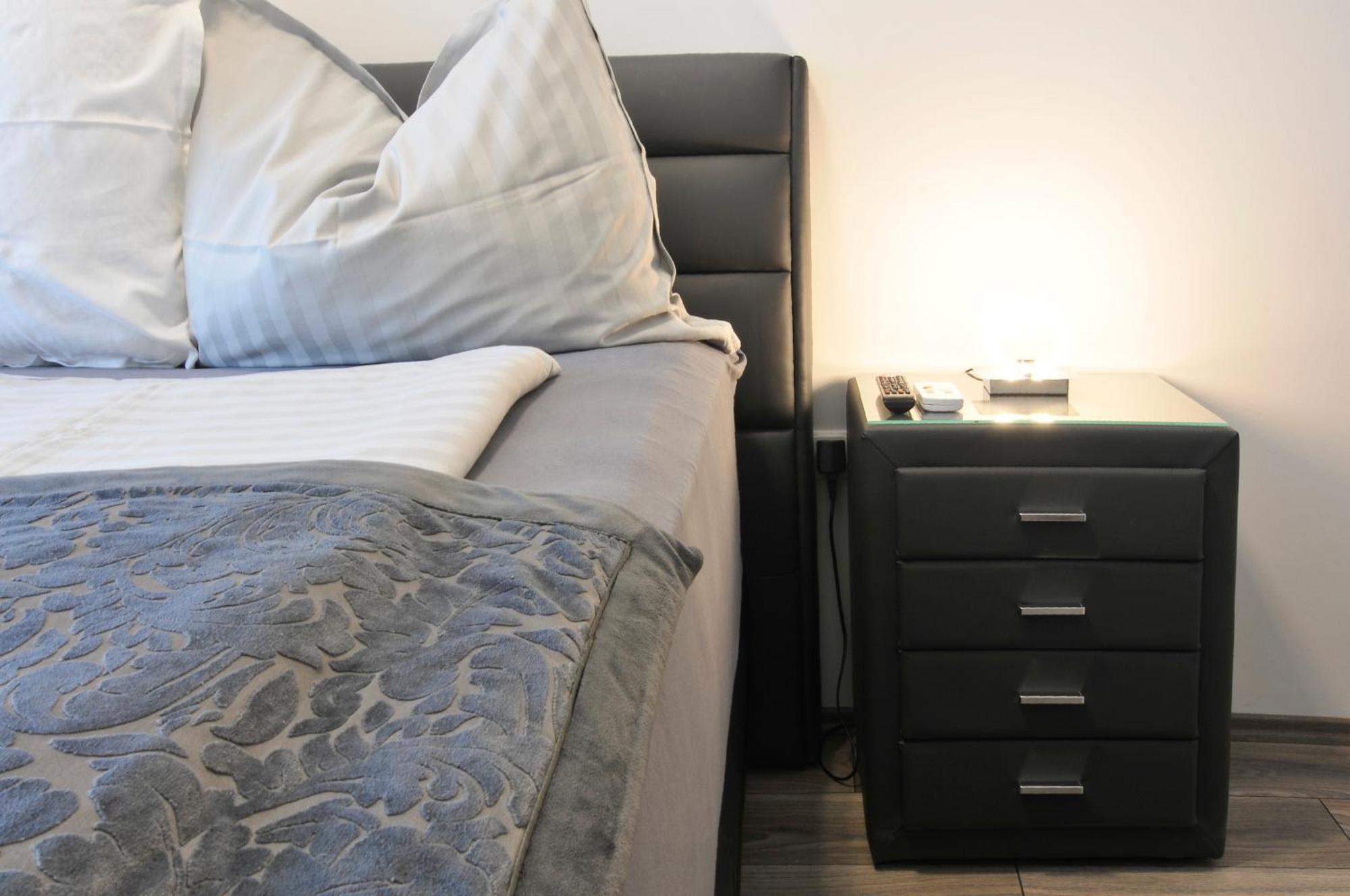 Silver Beach Apartments Шиофок Экстерьер фото