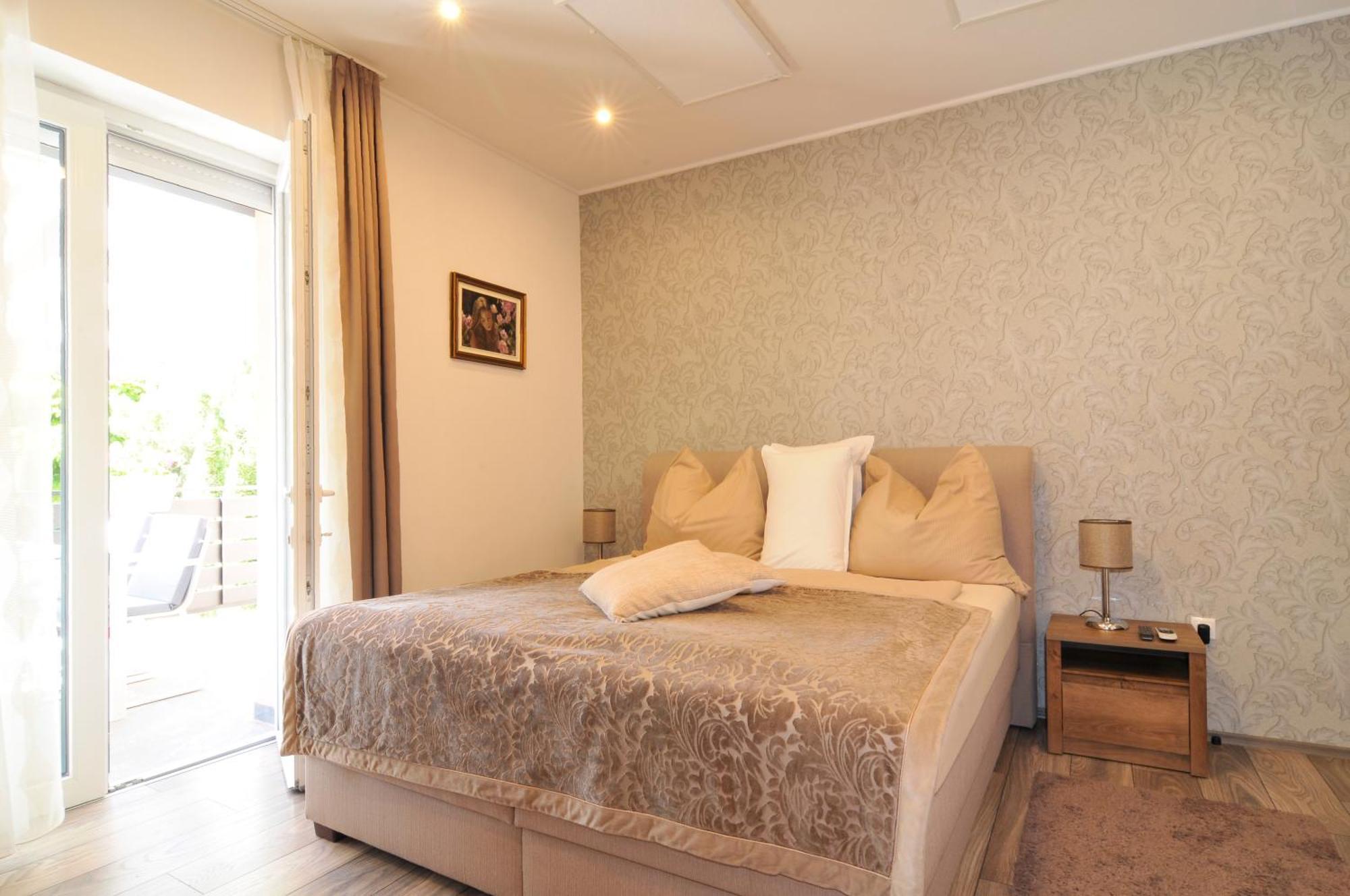 Silver Beach Apartments Шиофок Экстерьер фото