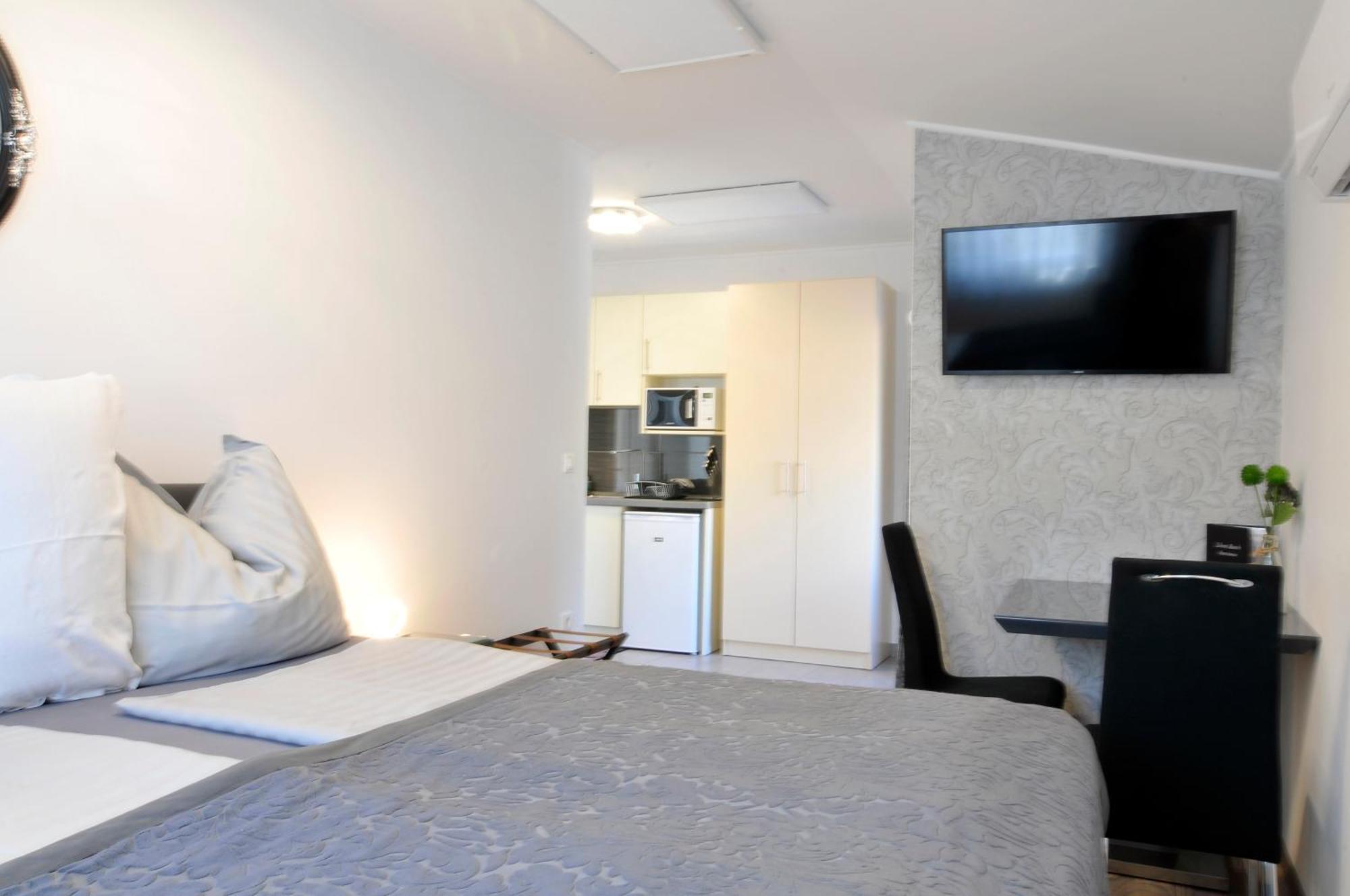 Silver Beach Apartments Шиофок Экстерьер фото
