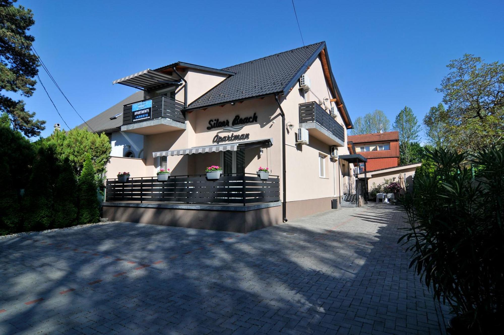 Silver Beach Apartments Шиофок Экстерьер фото